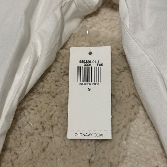 NEW WITH TAG Oversized White Button Up Blouse - Picture 3 of 3